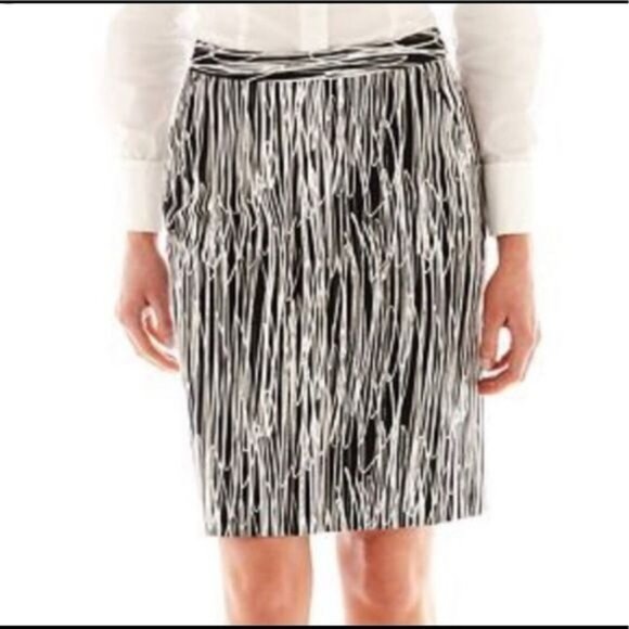 Worthington Womens Straight Pencil Skirt Size 14 Black White Scribble Pockets - Picture 1 of 12